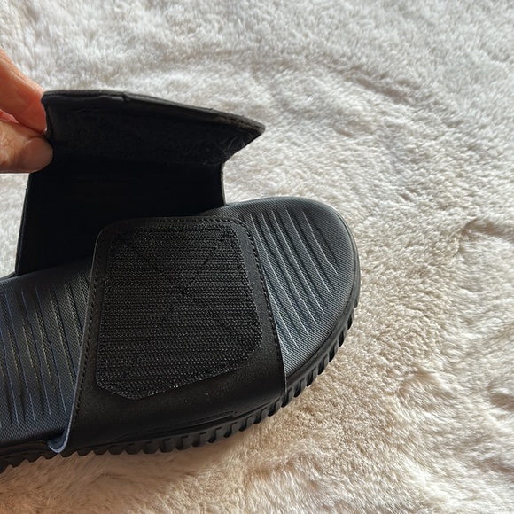 Nwob. Men’s Skechers - Picture 5 of 7